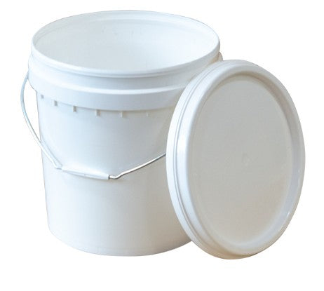15Lt Plastic Bucket with lid.